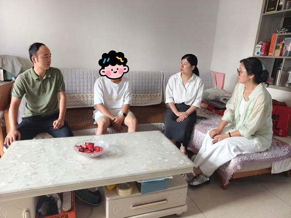 旅游系开展暑期“百千万”走访慰问活动